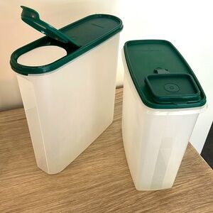 CEREAL/ DRY GOODS containers with flip lids from Tupperware. Very good c…